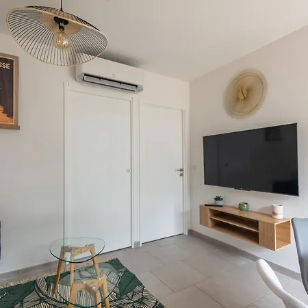 Апартаменты Ethnia, Maison Avec Spa, Jardin Prive Proche *