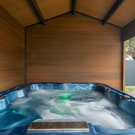 Ethnia, Maison Avec Spa, Jardin Prive Proche *